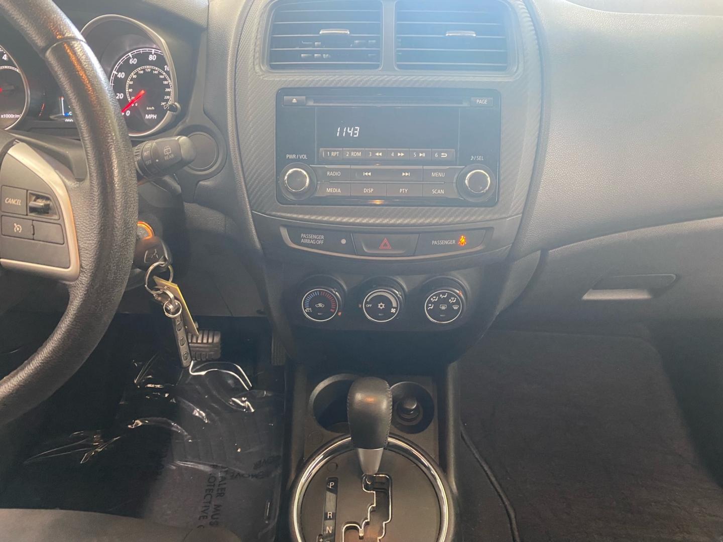 2015 WHITE /Gray Mitsubishi Outlander Sport (4A4AR3AUXFE) , located at 533 S West End Blvd., Quakertown, PA, 18951, (877) 257-4995, 40.343994, -75.303604 - INCLUDED IN THE SALE PRICE OF EVERY VEHICLE: 48 Hour Money Back Guarantee 6 Month - 6,000 Mile Warranty Brand New PA State Inspection & Emission $10 Oil Changes for the Life of the Loan Complete CARFAX - Photo#7
